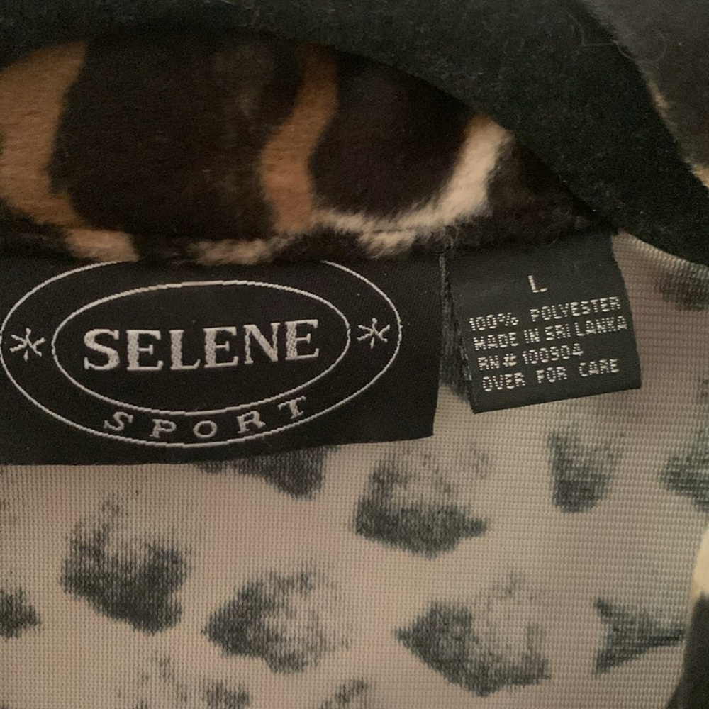 Selene Leopard Jacket - Picture 2 of 6